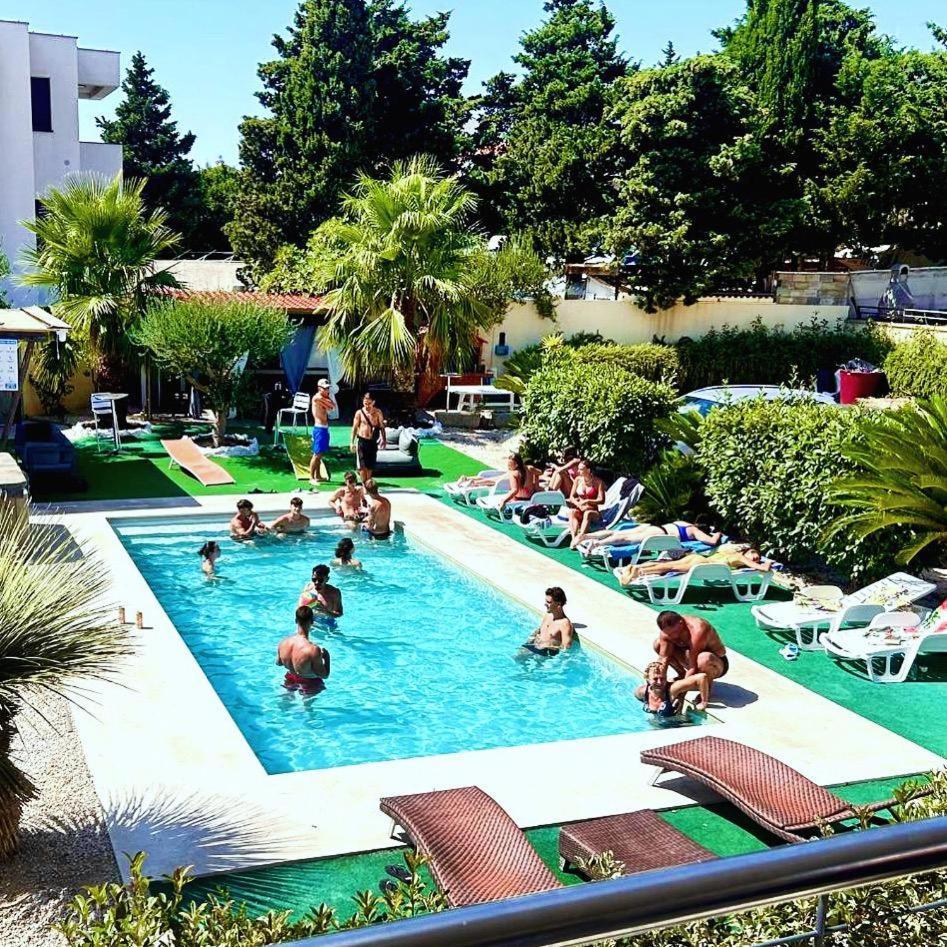 Kristal Paris Resort Novalja Luaran gambar