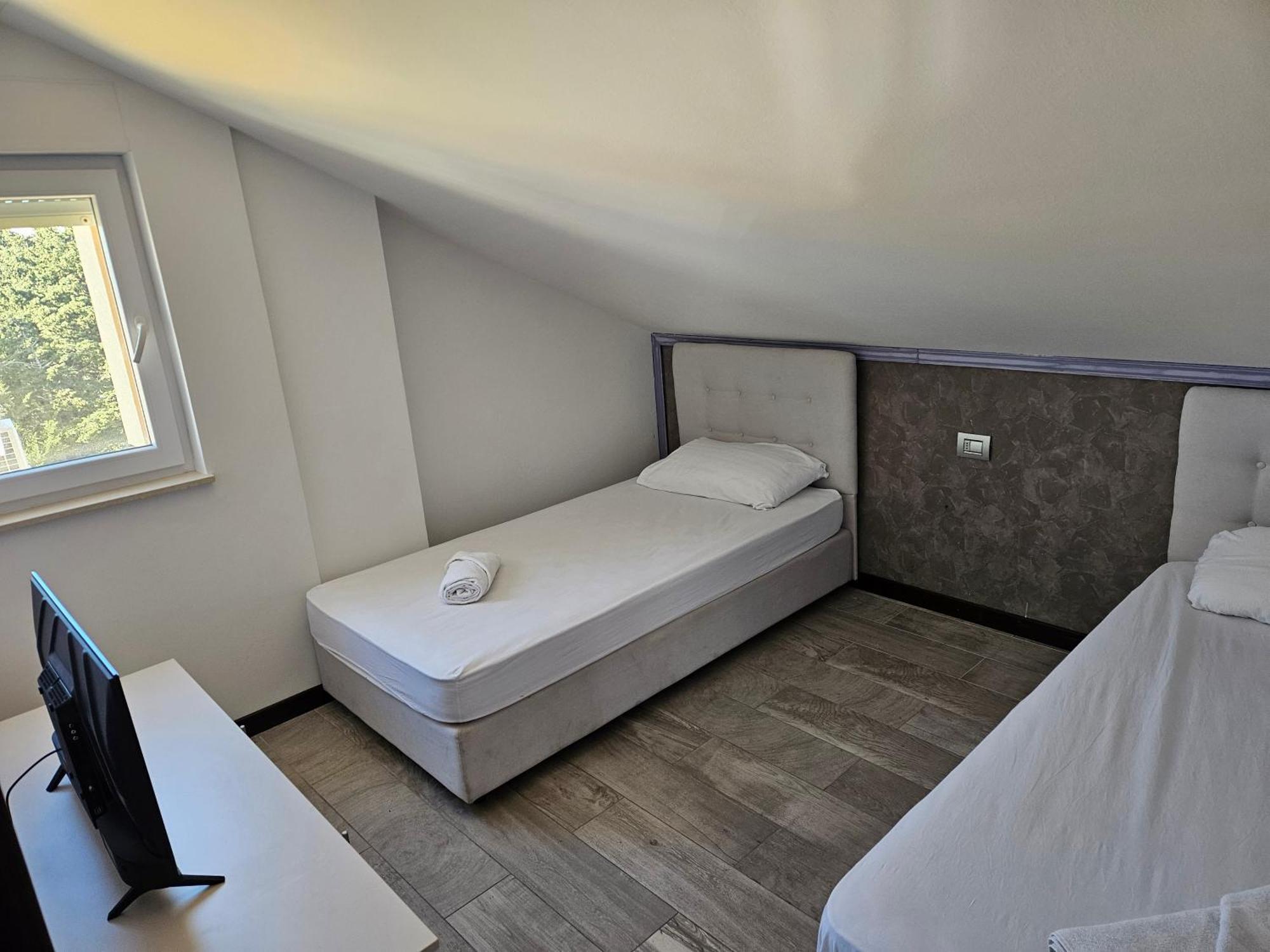 Kristal Paris Resort Novalja Luaran gambar